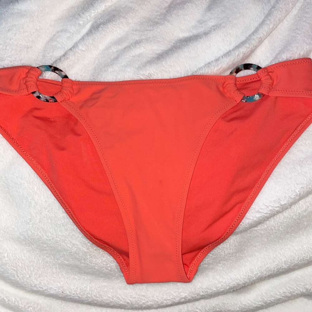 New with tags coral aerie bikini bottoms. Small